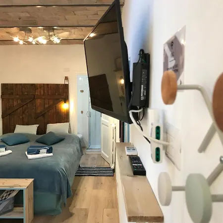 Private Modern Studio Paolina City Center-3